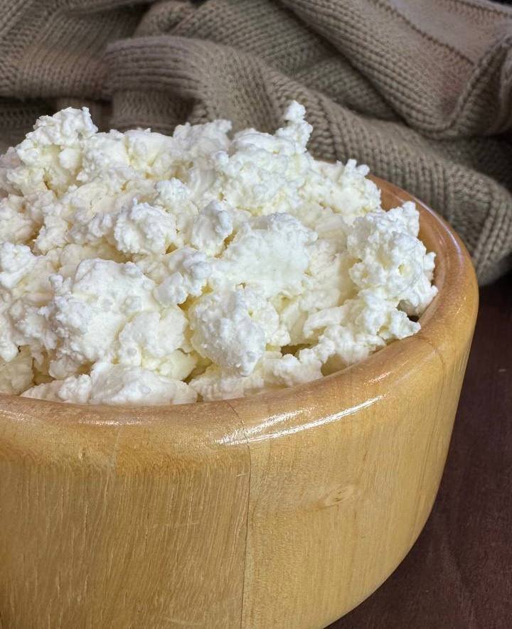 Cottage cheese with fat up to 5%