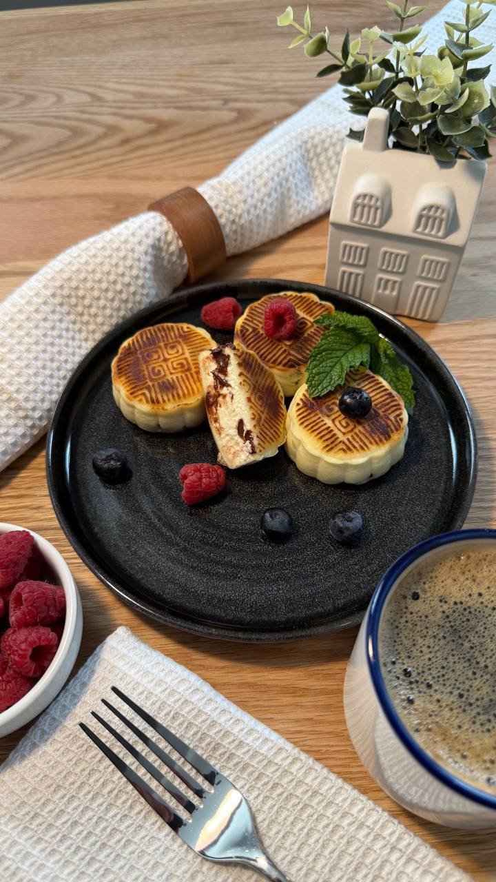 Cottage cheesecake with chocolate